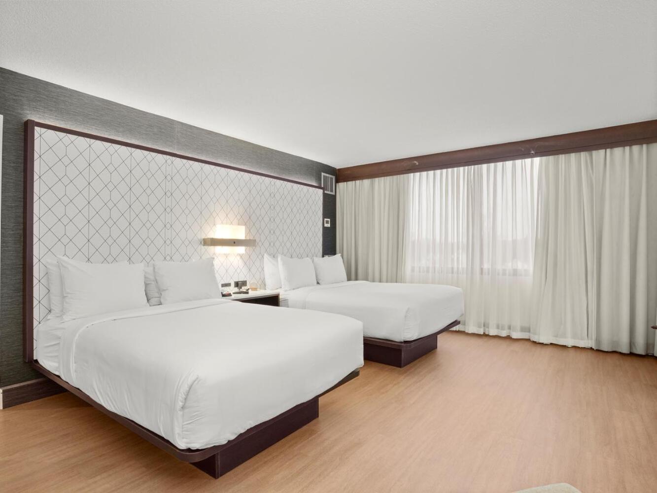 The Armon Stamford Hotel & Conference Center Екстер'єр фото