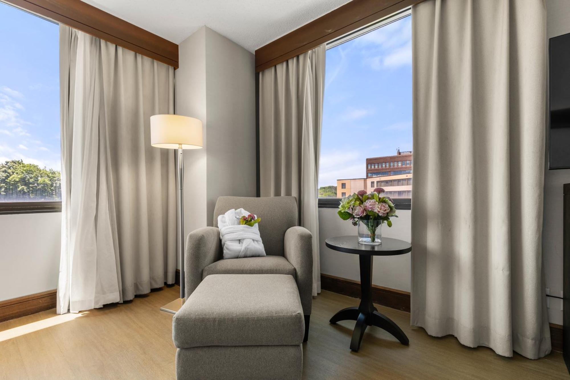 The Armon Stamford Hotel & Conference Center Екстер'єр фото